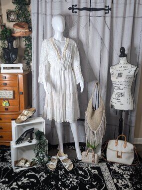 La Moda Clothing Eyelet Tiered Lace Trim White Dress L/XL NWT